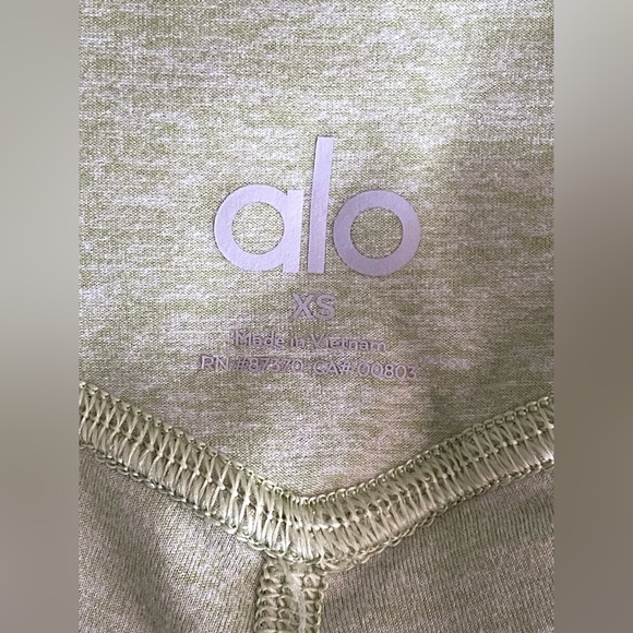 Alo Yoga Leggings & Bra set XS/SM - Picture 9 of 12
